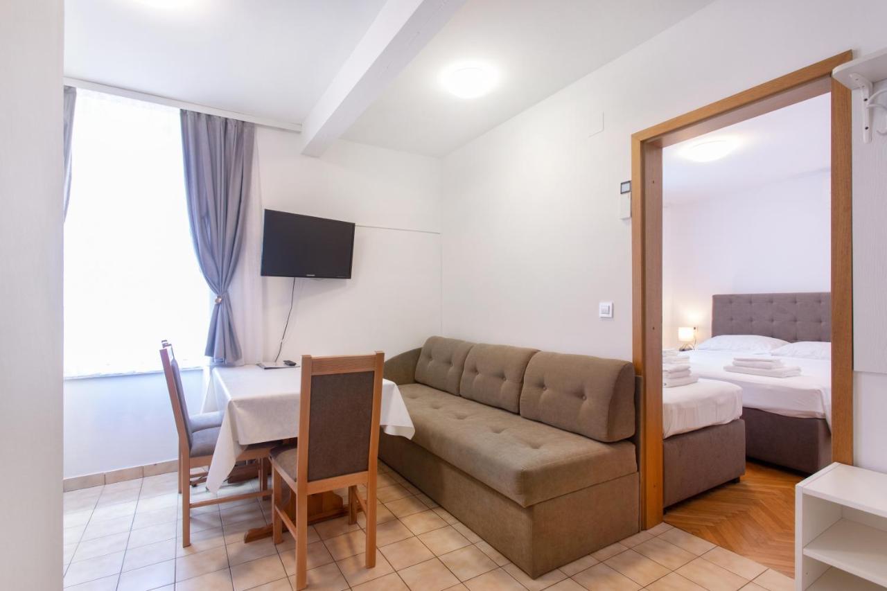 Apartmaji Pri Perotu Izola Ngoại thất bức ảnh