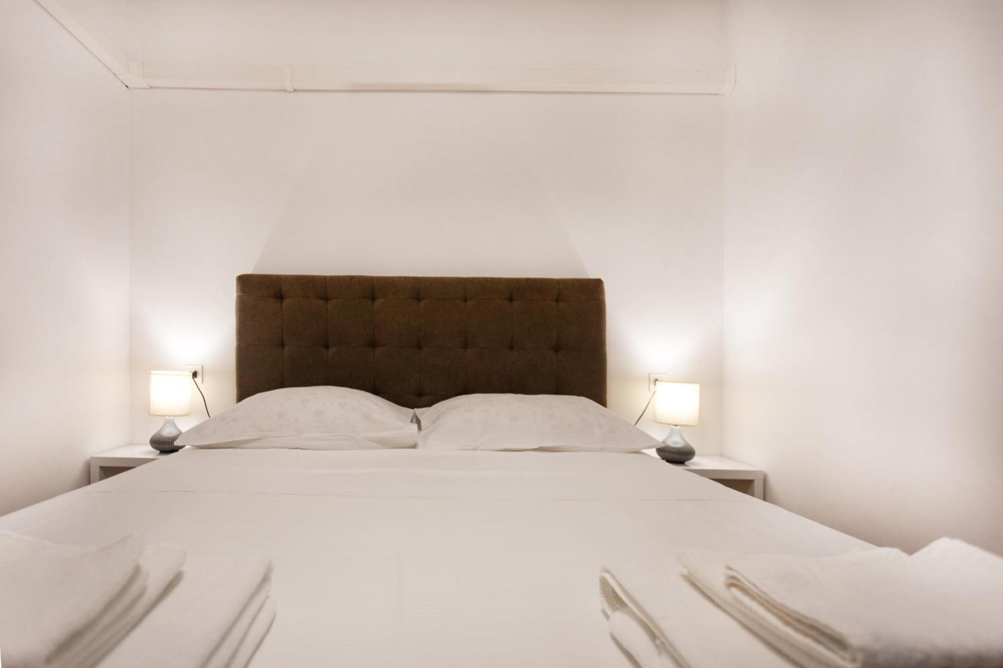 Apartmaji Pri Perotu Izola Ngoại thất bức ảnh